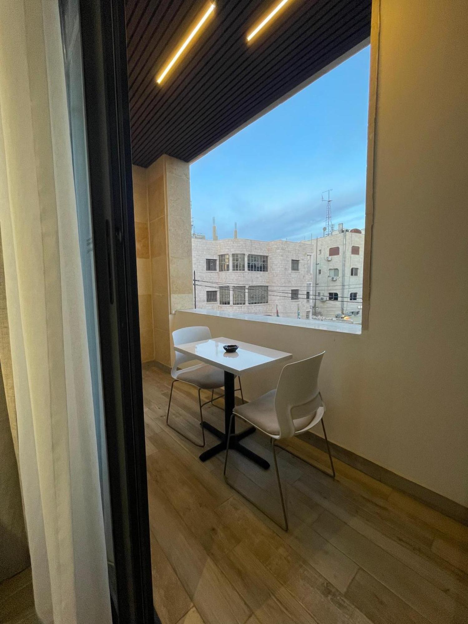 Hotel Soho Midtown Ash Shumaysani Esterno foto
