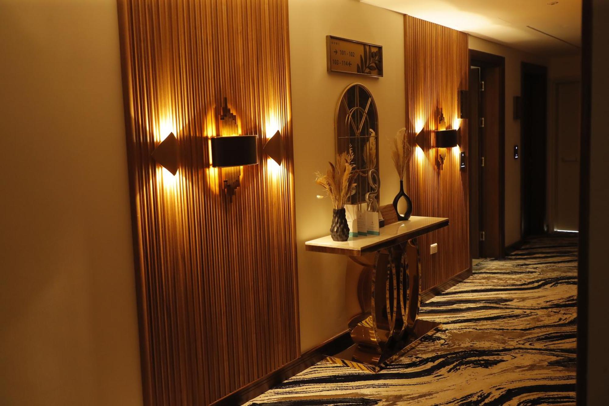 Hotel Soho Midtown Ash Shumaysani Esterno foto