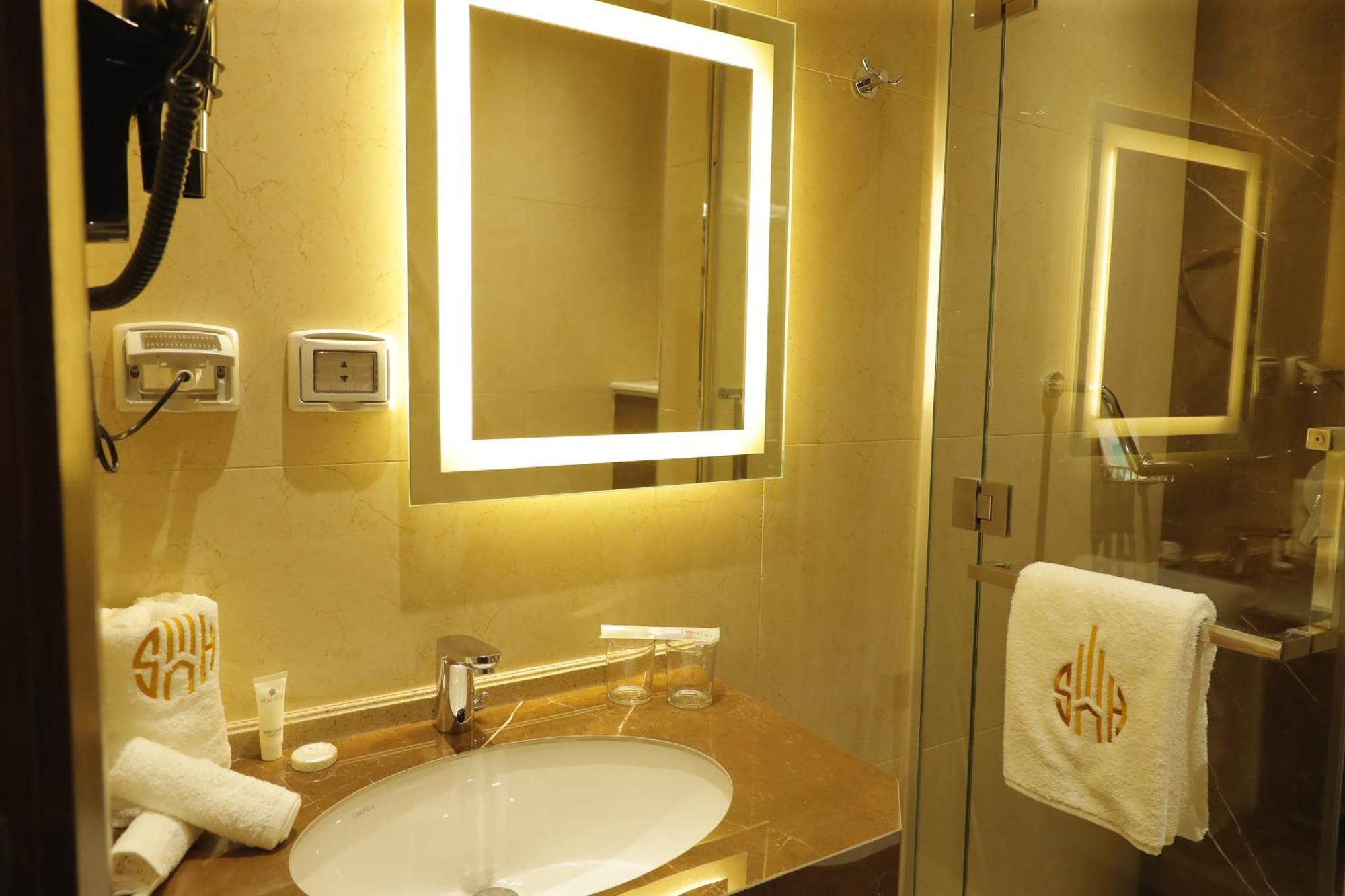 Hotel Soho Midtown Ash Shumaysani Esterno foto